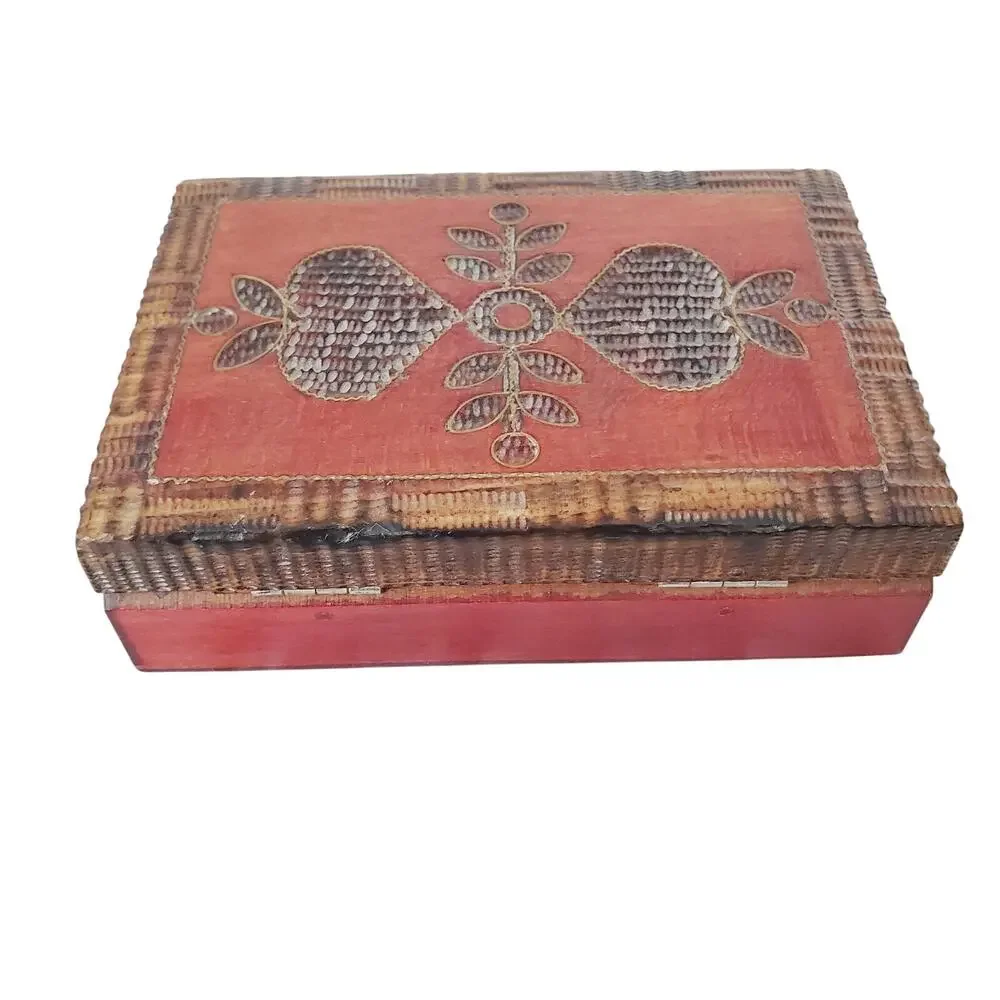 Vintage Wooden Jewelry Trinket Box Hand-Carved Hearts Folk Art Handmade Collect